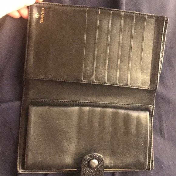 Authentic Chanel billfold wallet - Picture 6 of 8